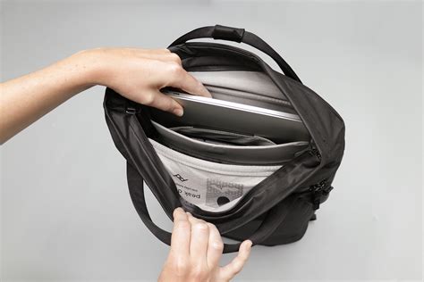 peak design laptop bag